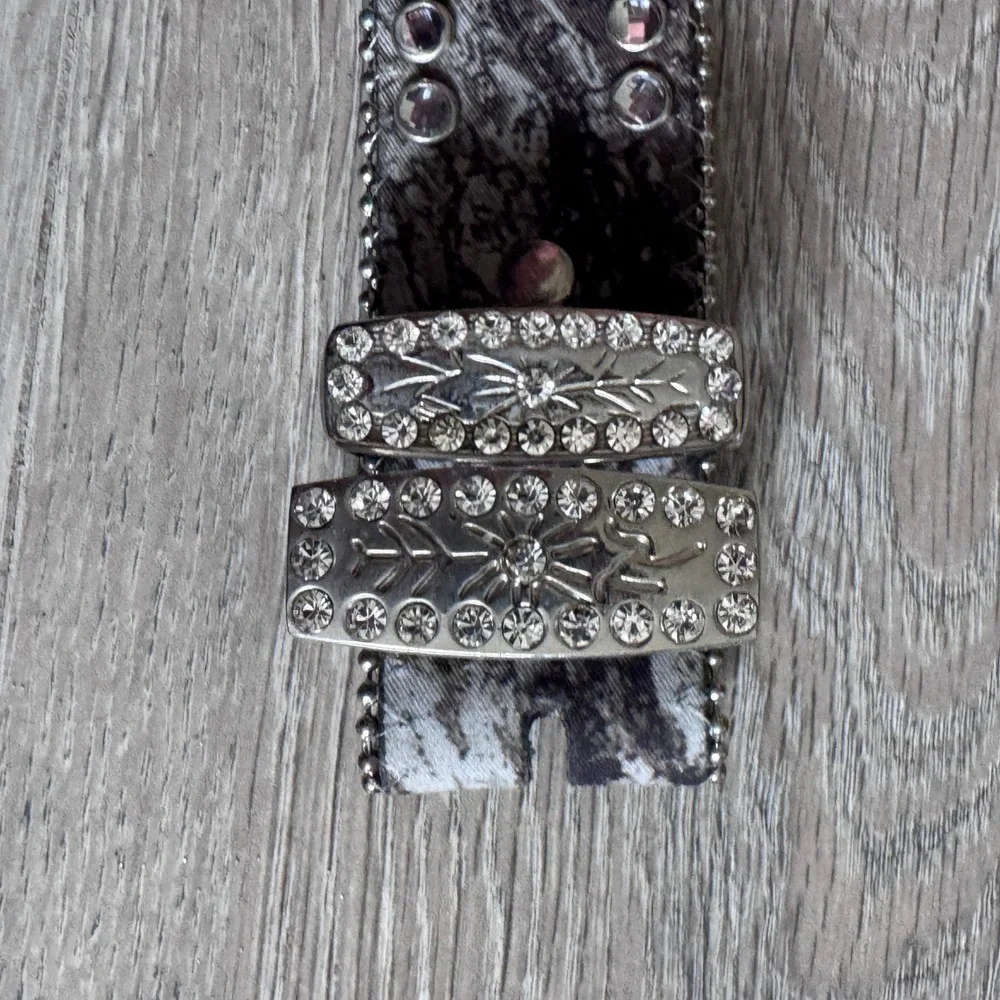 Blazin Roxx Womens Western Snakeskin Rhinestone Studded Leather Belt Grey M